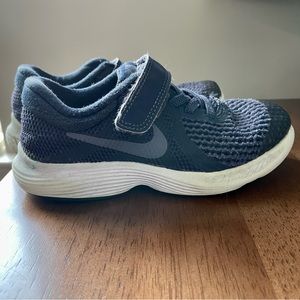 Nike Toddler Size 10.5 Sneakers